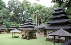 Alas Kedaton Temple,Bali Sightseeing,Sangeh, Mengwi and Tanah Lot Tour