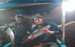 Jigging in Night,Bali Fishing,East Bali Night Fishing by Arfis Bali Fishing
