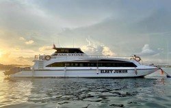 Nusa Penida Fast Boats, Axe Stone Fast Cruise