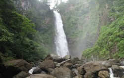 TORAJA CULTURE AND NATURE TOUR WITH RAFTING 4 Days / 3 Nights, Toraja Adventure, Bissapu Waterfall