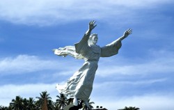 4D3N Bunaken Manado Likupang, Manado Explore, Manado Blessing Monument