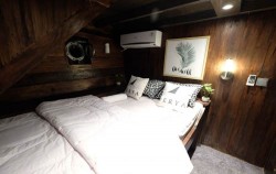 Cabin with AC image, Derya Phinisi, Komodo Boats Charter