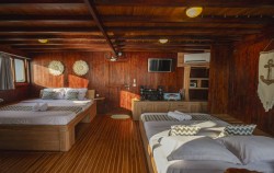 Master Cabin,Komodo Boats Charter,Private Leisure for Cajoma V Luxury Phinisi