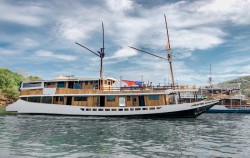 Open Trip Weekday Komodo by East Blue Luxury Phinisi, East Blue Phinisi