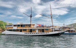 East Blue Phinisi,Komodo Open Trips,Open Trip Weekday Komodo by East Blue Luxury Phinisi