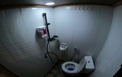 Private Trip by 3 Island Luxury Phinisi, Bathroom