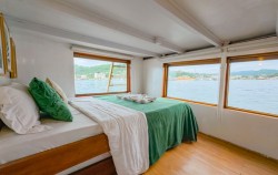 Master Cabin,Komodo Open Trips,Open Trip by Hatira Hela Deluxe Phinisi