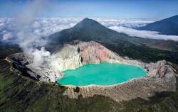 Ijen Crater image, 4D3N Bromo Ijen Tumpak Sewu, Ijen Crater Tour