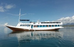 KLM Bintang Laut,Komodo Open Trips,Open Trip 4 Days 3 Nights Labuan Bajo to Lombok by Travel Wise