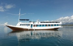 Open Trip 4 Days 3 Nights Labuan Bajo to Lombok by Travel Wise, Komodo Open Trips, KLM Bintang Laut