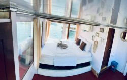 Master Cabin,Komodo Open Trips,Open Trip 3D2N by King Cirox 2 Superior Phinisi