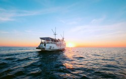 Boat image, Open Trip Labuan Bajo 3D2N by Lamborajo I Superior Phinisi, Komodo Open Trips