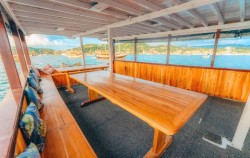 Open Trip Labuan Bajo 3D2N by Lamborajo I Superior Phinisi, Dining Area