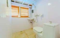 Master Ocean - Bathroom image, Open Trip Labuan Bajo 3D2N by Lamborajo I Superior Phinisi, Komodo Open Trips