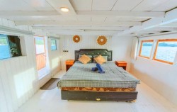 Master Ocean Cabin,Komodo Open Trips,Open Trip Labuan Bajo 3D2N by Lamborajo I Superior Phinisi