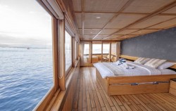 Royal Master Cabin,Komodo Open Trips,Open Trip 3D2N by Lamborajo 3 Luxury Phinisi