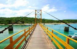 Yellow Bridge image, Island Tour by Car - Lembongan Trip, Lembongan Package