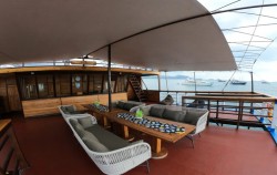 Lounge image, Mutiara Cruise Luxury Phinisi, Komodo Boats Charter