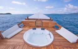 Jacuzzi,Komodo Boats Charter,Private Trip by Malca Luxury Phinisi