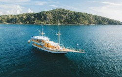 Phinisi Boat,Komodo Open Trips,Open Trip 3D2N by NK Jaya 1 Deluxe Phinisi