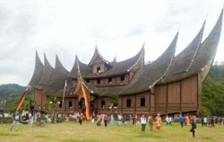 16 Days 15 Nights Sumatera , Pagaruyung Palace