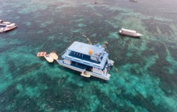 Pontoon in nusa penida,Nusa penida packages,DISCOVERY TIME Tour by Bali Travelly Cruises