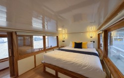 Earth Cabin,Komodo Open Trips,Open Trip 3D2N by Raja Bintang Deluxe Phinisi