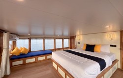 Phoenix Cabin,Komodo Open Trips,Open Trip 3D2N by Raja Bintang Deluxe Phinisi