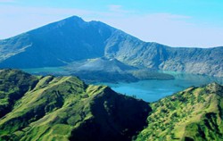 Rinjani Trekking 3 Days and 2 Nights Tours, Rinjani Volcano