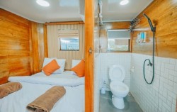 Superior Cabin,Komodo Open Trips,Open Trip 3D2N by Segara Deluxe Phinisi