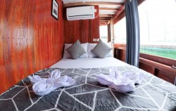 Sentral Master Cabin,Komodo Boats Charter,Private Trip by Sentral Superior Phinisi