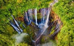 4D3N Bromo Ijen Tumpak Sewu, Ijen Crater Tour, Sewu Waterfall