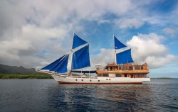 Phinisi Boat,Komodo Open Trips,Open Trip 3D2N by Soe Besar Vanrei Luxury Phinisi