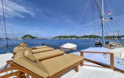 Dining Area,Komodo Boats Charter,Private Trip by Soe Besar Vanrei Luxury Phinisi