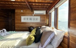 Master Cabin,Komodo Open Trips,Open Trip 4D3N by Sundari Voyages Luxury Phinisi