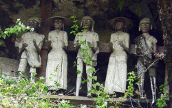 TORAJA CULTURE AND NATURE TOUR  5 Days / 4 Nights, Tau - Tau Sculptures