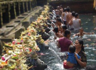 Melukat Procession