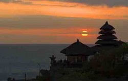 Taman Ayu Temple Sunset,Bali Sightseeing,Bedugul and Taman Ayun Temple Tour