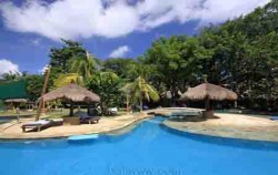 Hai Tide Huts Overnight Package, Nusa lembongan Island