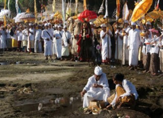 Melasti Procession