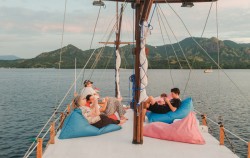 Upper Deck image, Vidi Superior Phinisi, Komodo Boats Charter