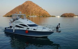 Yacht Maranu,Komodo Boats Charter,Komodo Charter 3D2N by Yacht or Speed Boat
