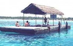 Lembongan Island Beach Club Cruise, Floating Hut at Lembongan