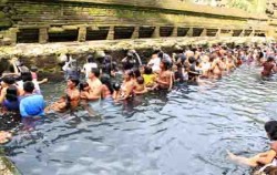 Tirta Empul tempel,Bali Sightseeing,Kintamani and Tirta Empul Tour