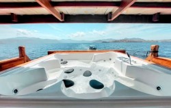 Jacuzzi image, Open Trip Komodo 3D2N by Yumana Luxury Phinisi, Komodo Open Trips