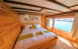 Open Trip Komodo 3D2N by Yumana Luxury Phinisi, Komodo Open Trips, Signature Cabin