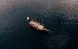Boat,Komodo Open Trips,Open Trip Labuan Bajo 3D2N by Abizar Deluxe Phinisi