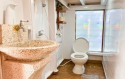 Master Cabin - Bathroom image, Komodo Private Trips by Abizar Liveaboard, Komodo Open Trips