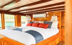 Komodo Private Trips by Abizar Liveaboard, Master Cabin