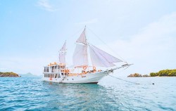 Boat image, Open Trip 3D2N by Akassa Luxury Phinisi, Komodo Open Trips